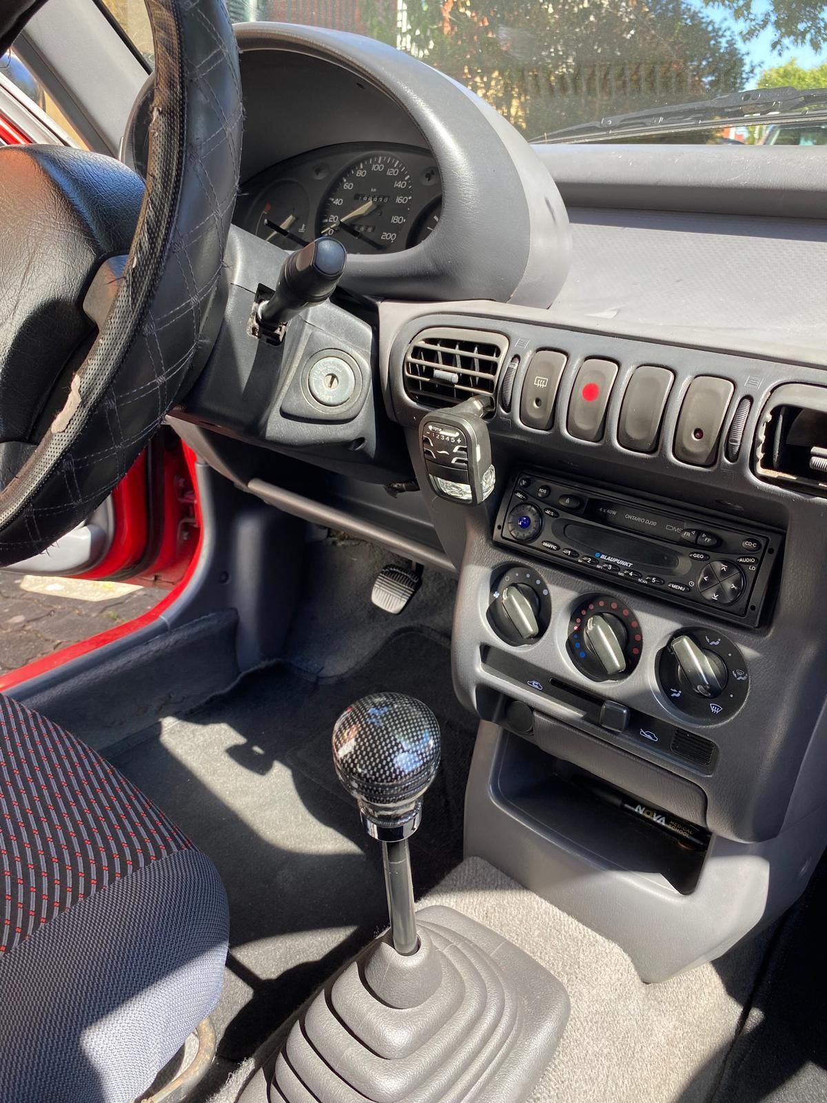 Nissan Micra 1.0 i LX 16 válvulas