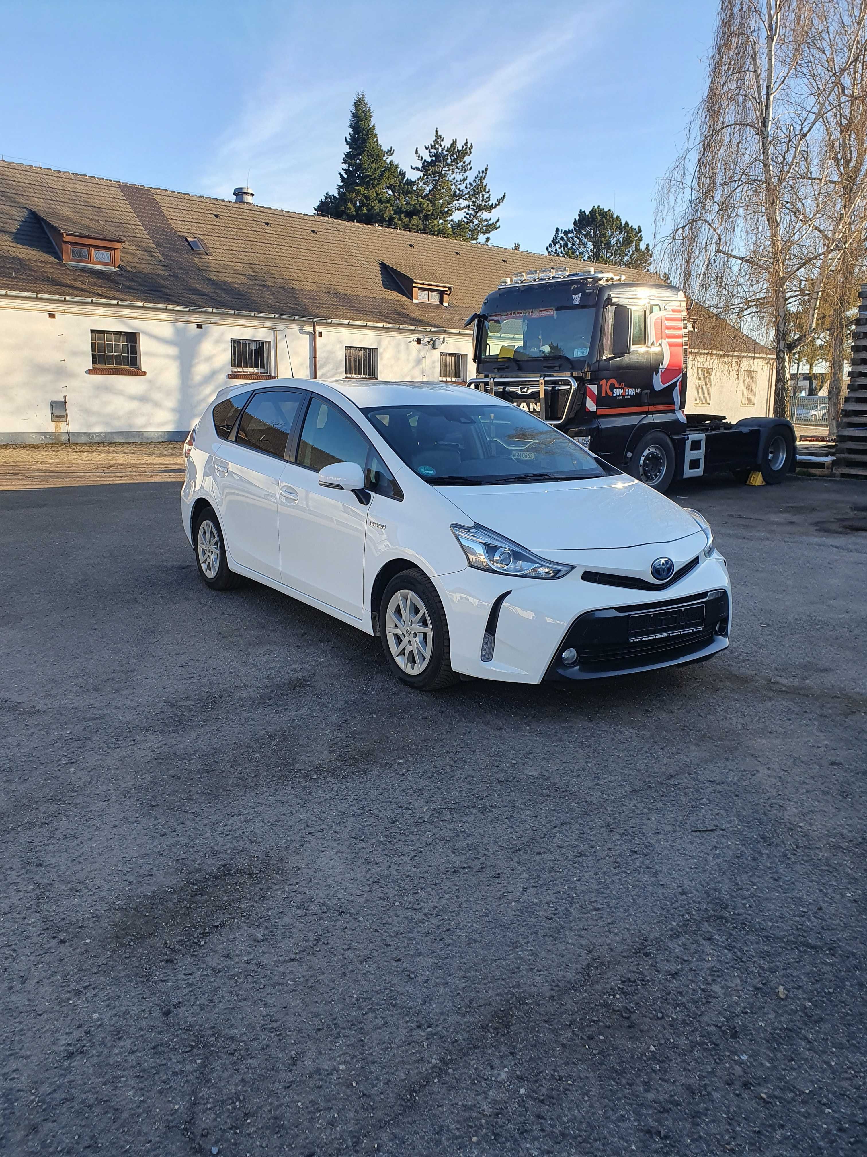 Toyota Prius plus