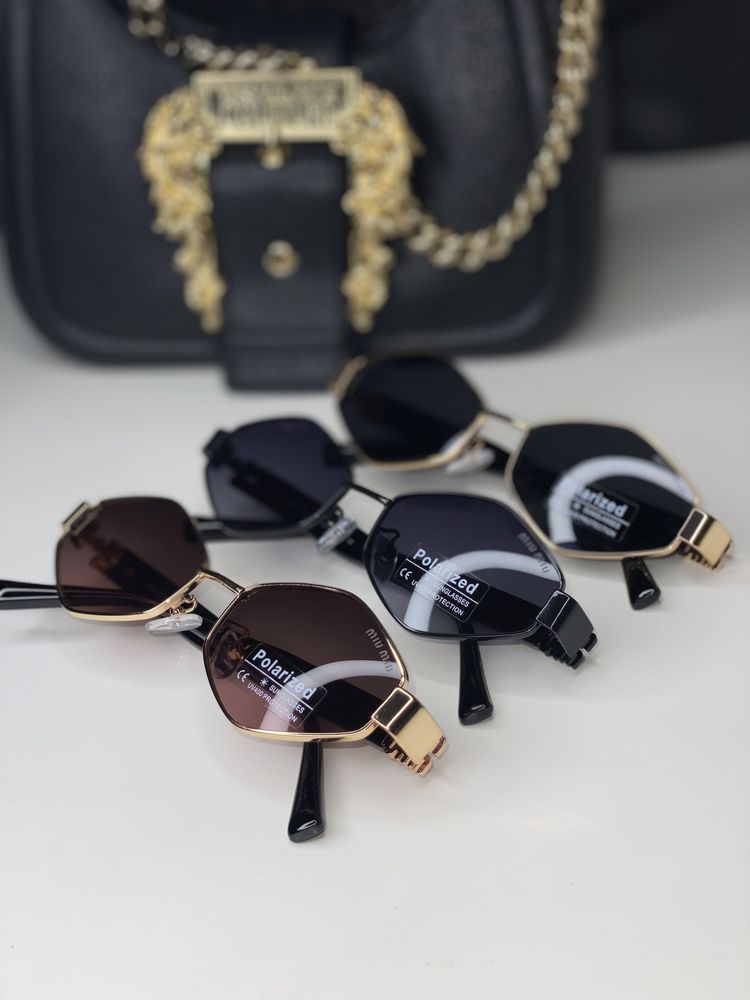 Жіночі сонцезахисні окуляри MIU MIU Polarized ромби Поляризовані чорні