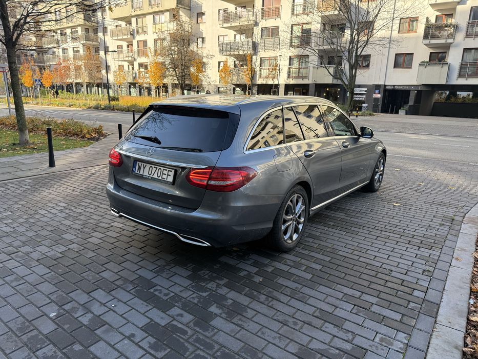 Mercedes Benz W205 C 220