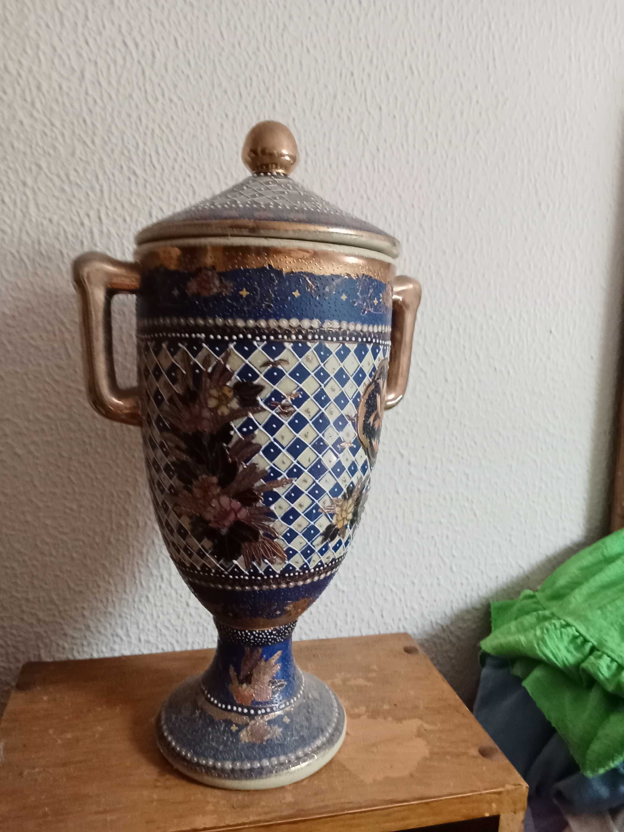 Louça antiga para decoração