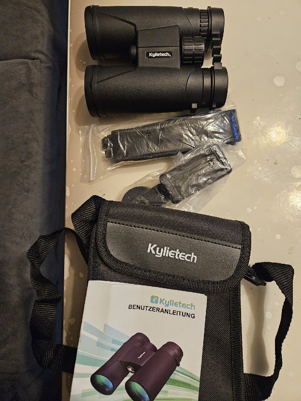 Kylietech Kompaktowa lornetka 12x42 HD