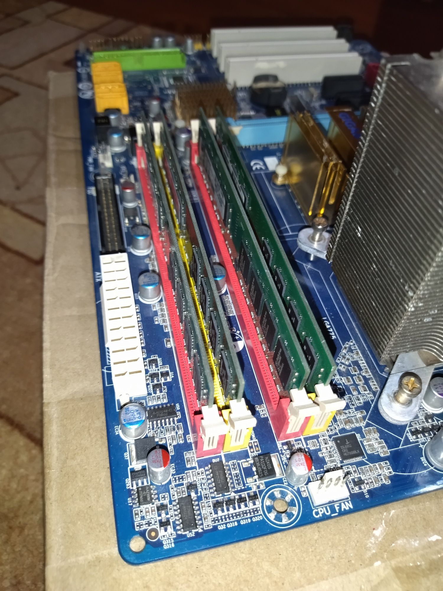 GA P35 DS3L + Xeon 5420+ 8 gb ddr2
