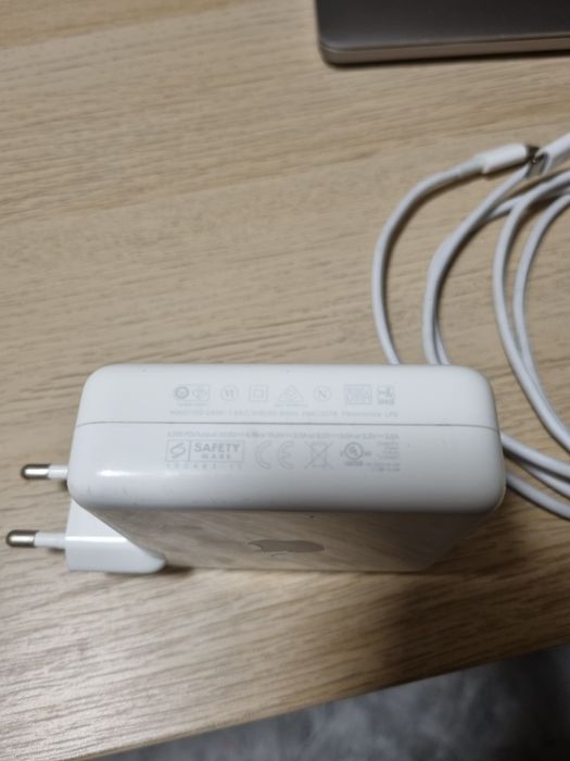 Oryginała ładowarka zasilacz Apple 61W macbook pro