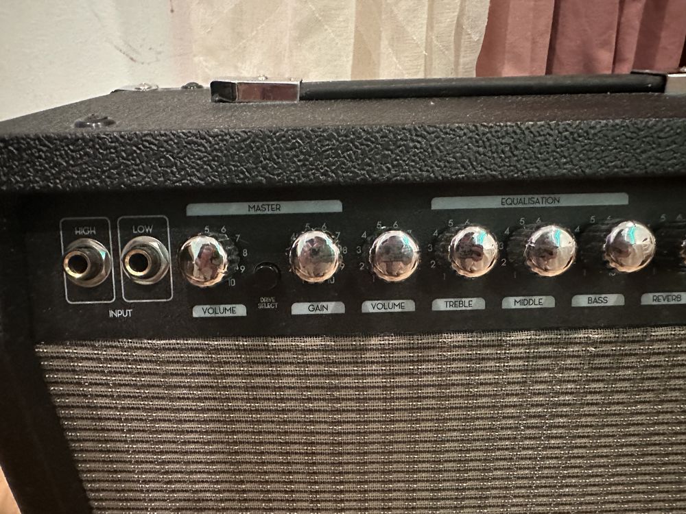 Amplificador 30 Watts East Coast (EC 30 GR) 30W