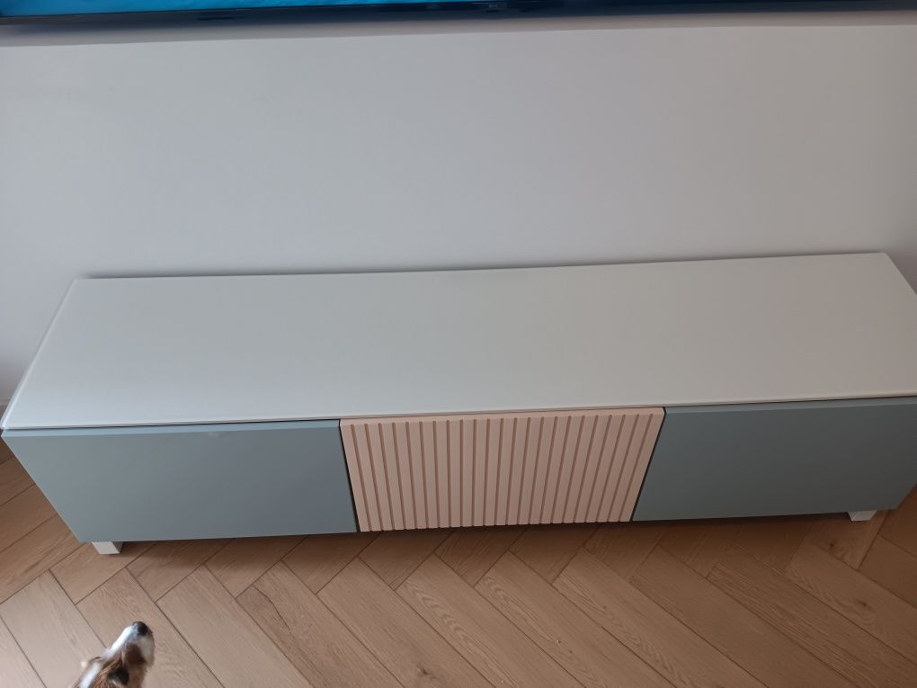 Movel TV ikea c/portas 180x42x38cm