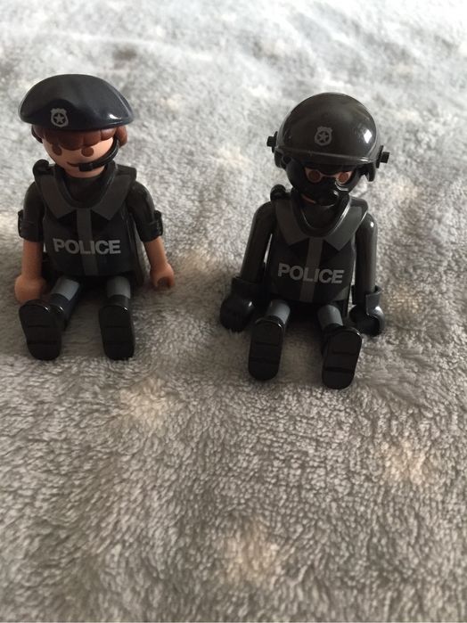 2 polícias Fisherprice