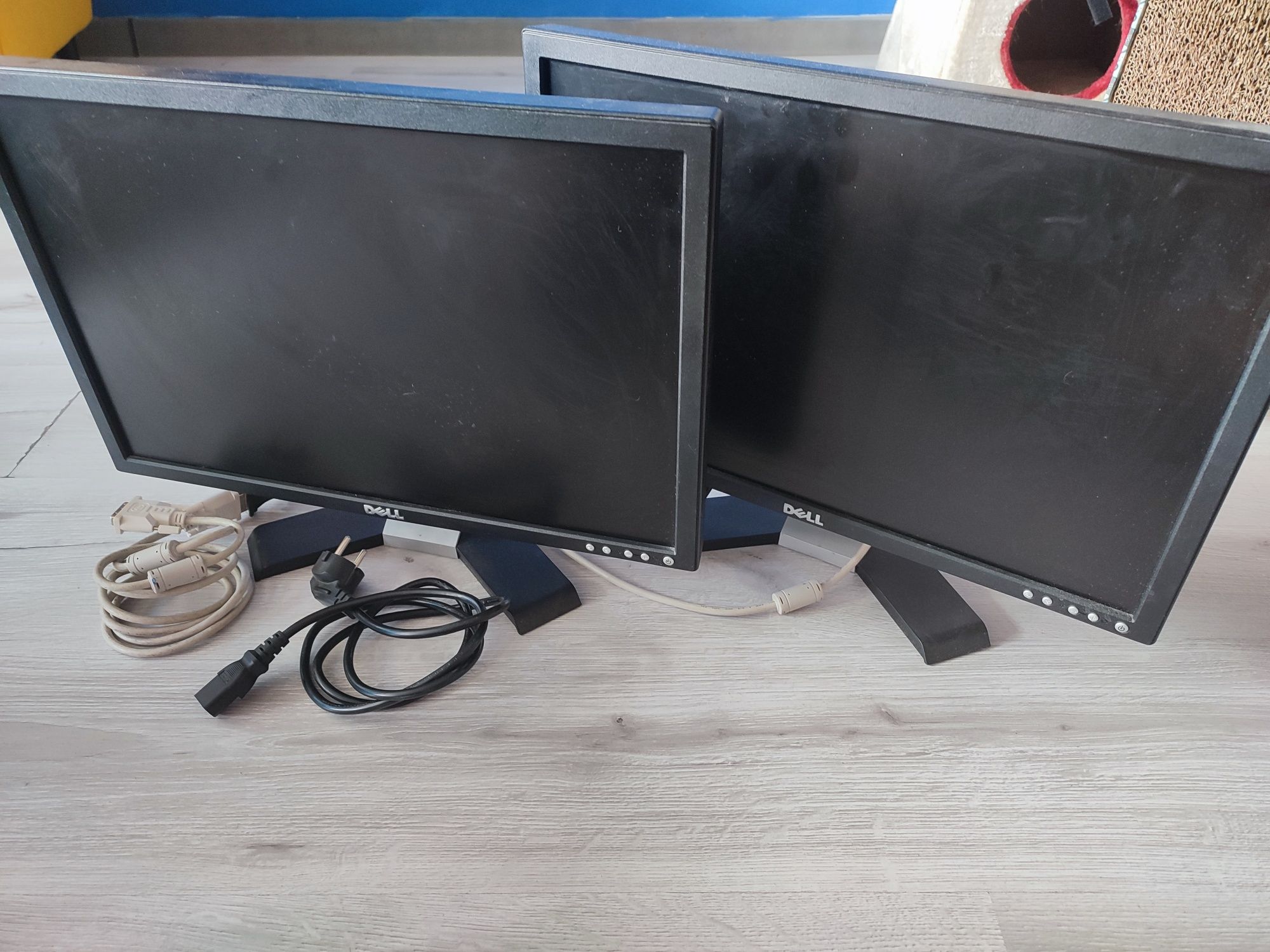 Monitory monitor DELL 20 cali sprawne działające