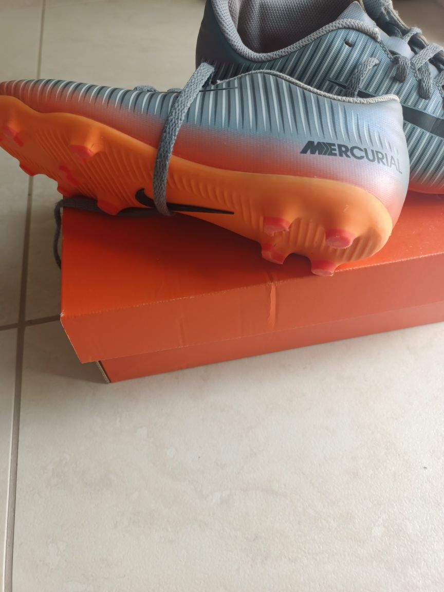Buty piłkarskie korki Nike Mercurial 36.5