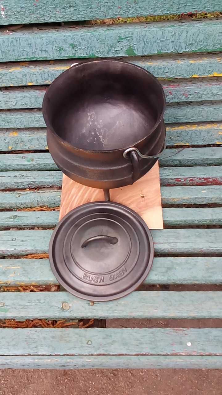 Чугунный казанок на ножках литой, 5 л (новый)