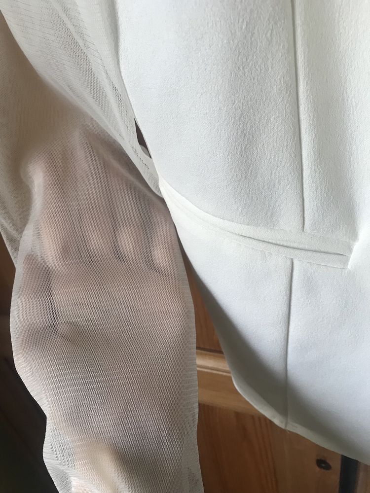Elegancka siateczkowa marynarka/narzutka r.M