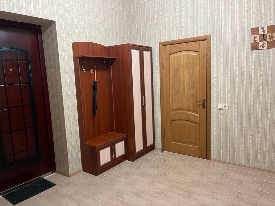 Рожни.Продам 2к квартиру 80м2 з облаштованим балконом.