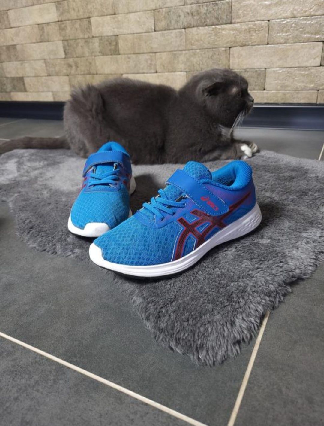 кросівки ASICS дитячі