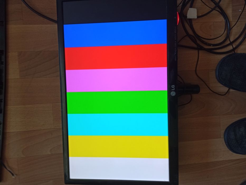 Продам широкоформатный монитор