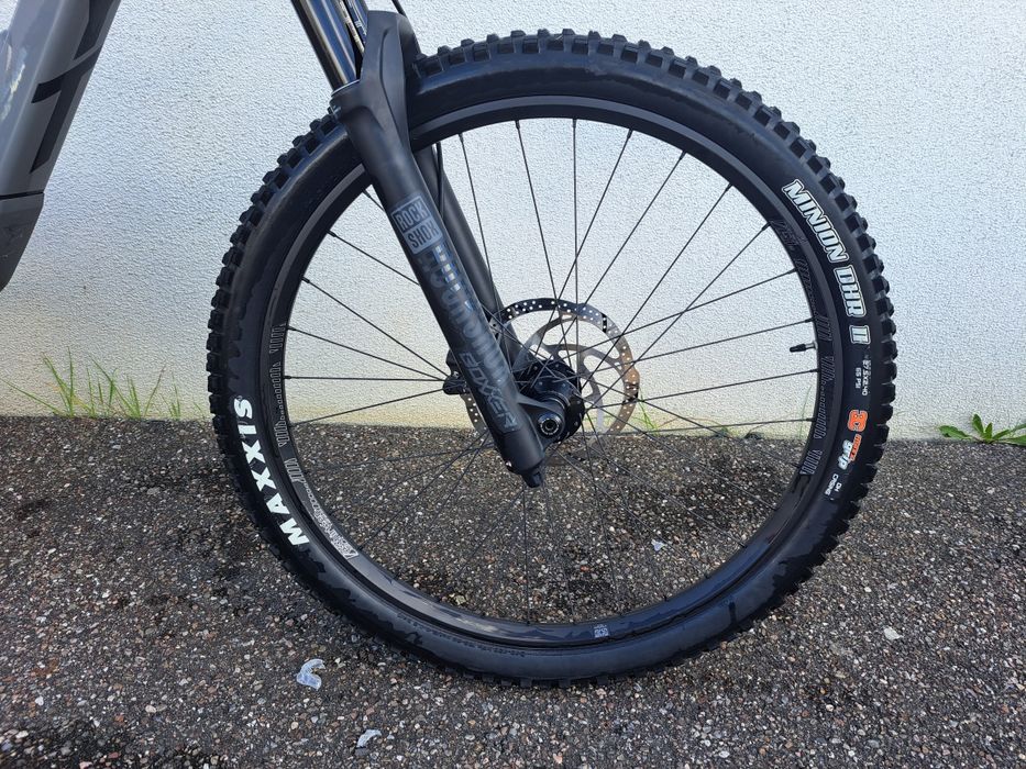 YT  TUES  2019  M  AL   27.5