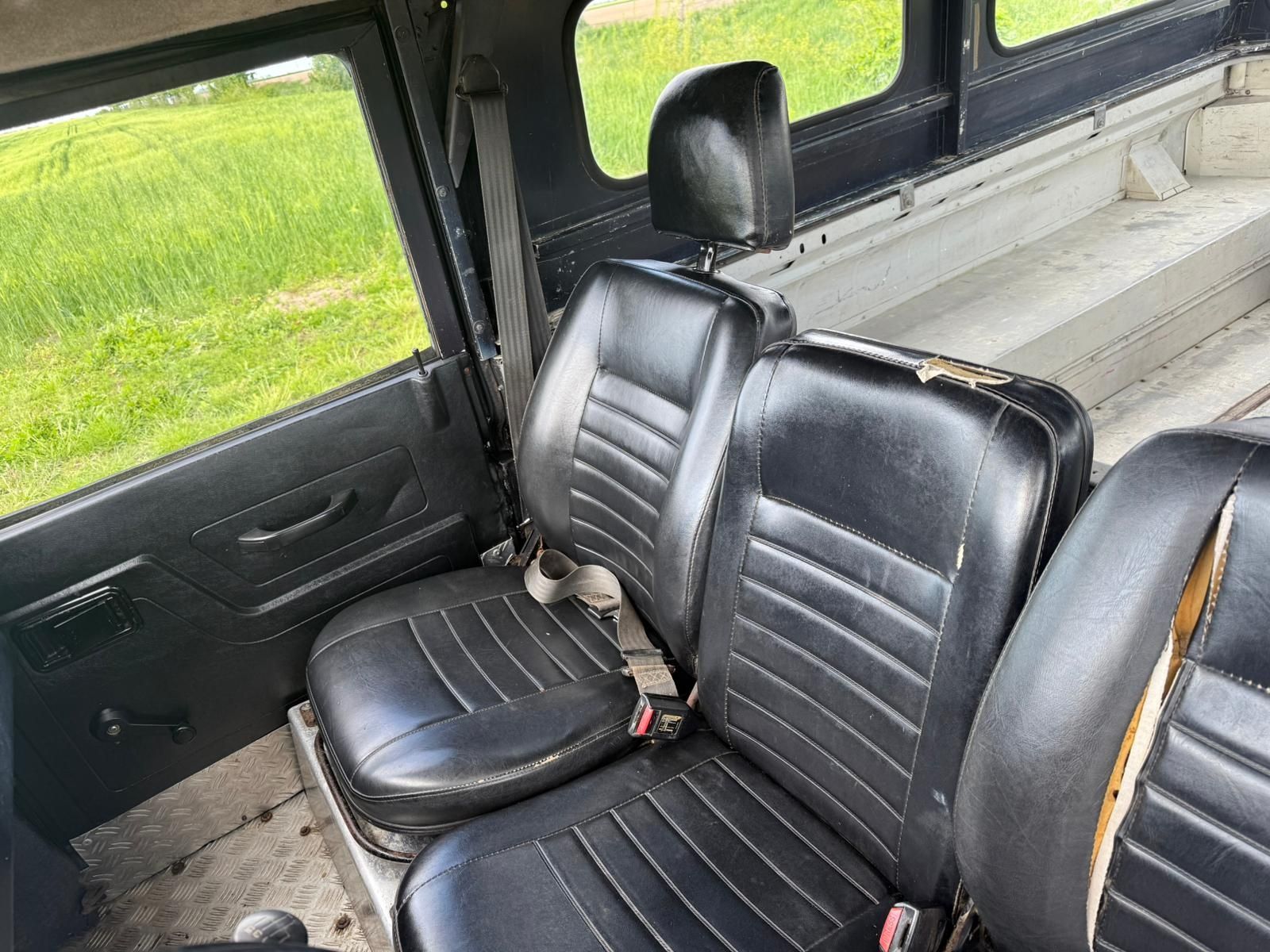Land rover defender 2.5 TDI 110 kw