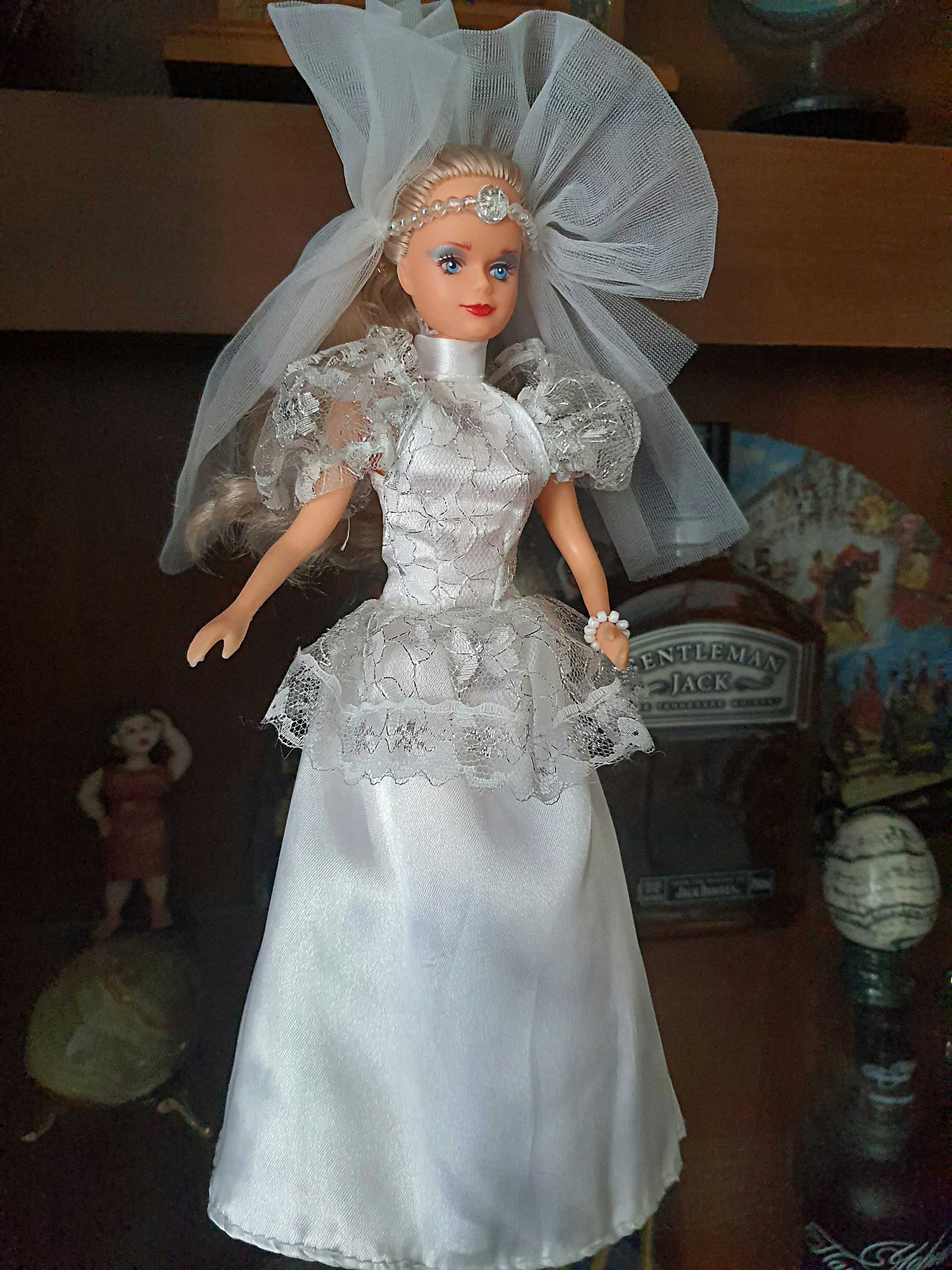 Кукла невеста в свадебном платье 90х