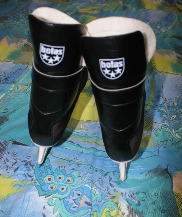 Хокейні ковзани Botas, довжина устілки 30 см (розмір 45)