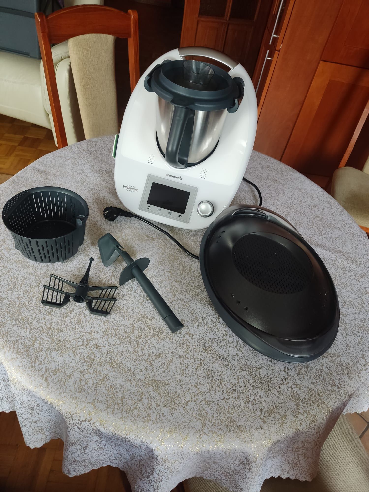 Sprzedam THERMOMIX 5