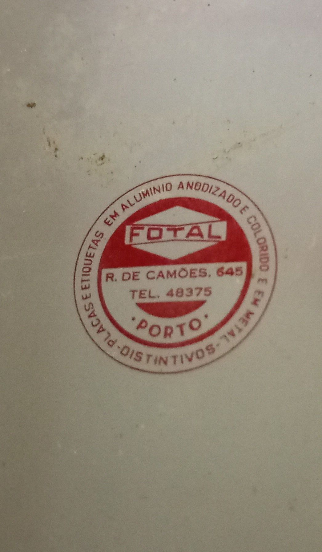 Cinzeiro em chapa Maria Albertina