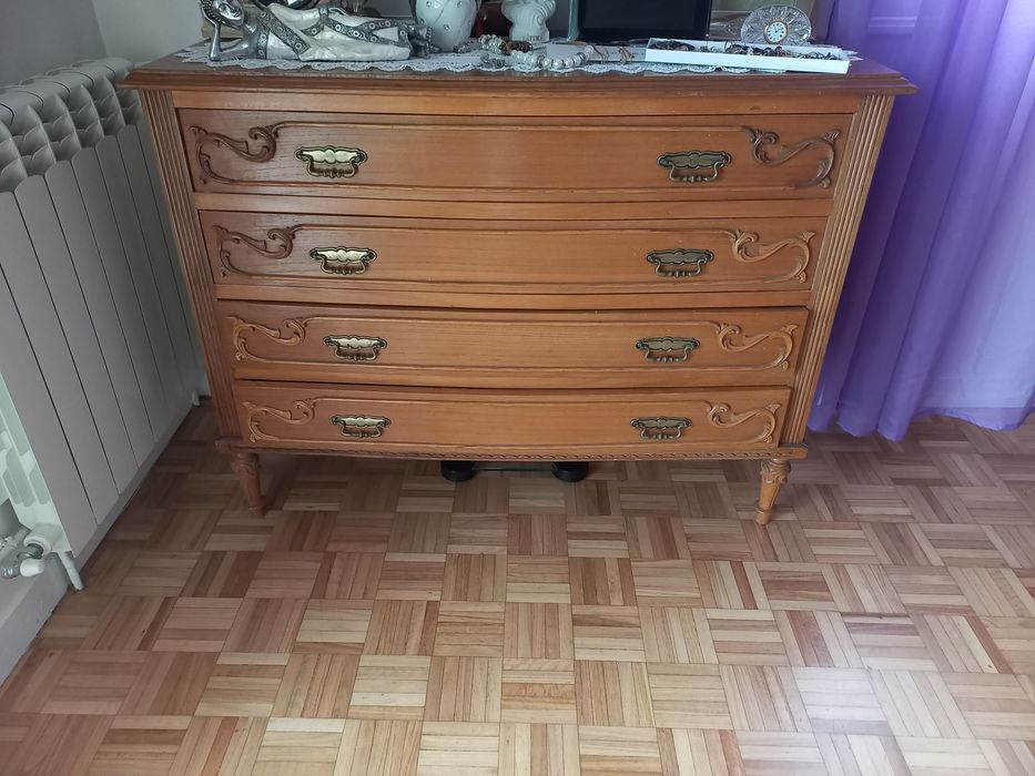 mobilia quarto, cama,comoda,2 mesas cabeceira,guarda fatos e espelho