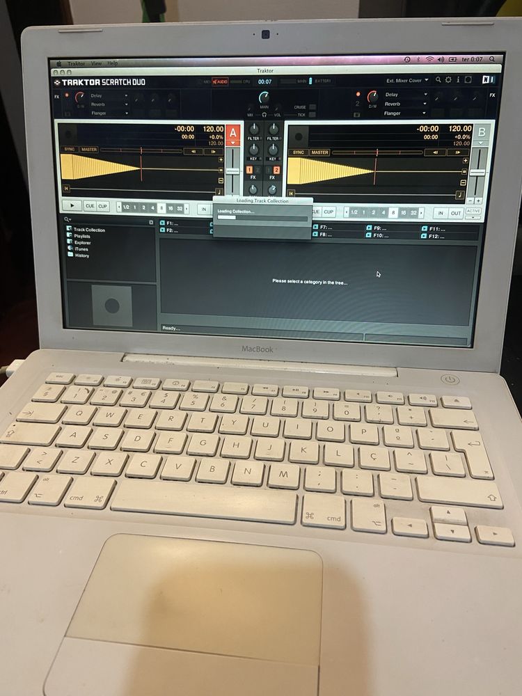Macbook + Native Instruments Traktor Audio 2