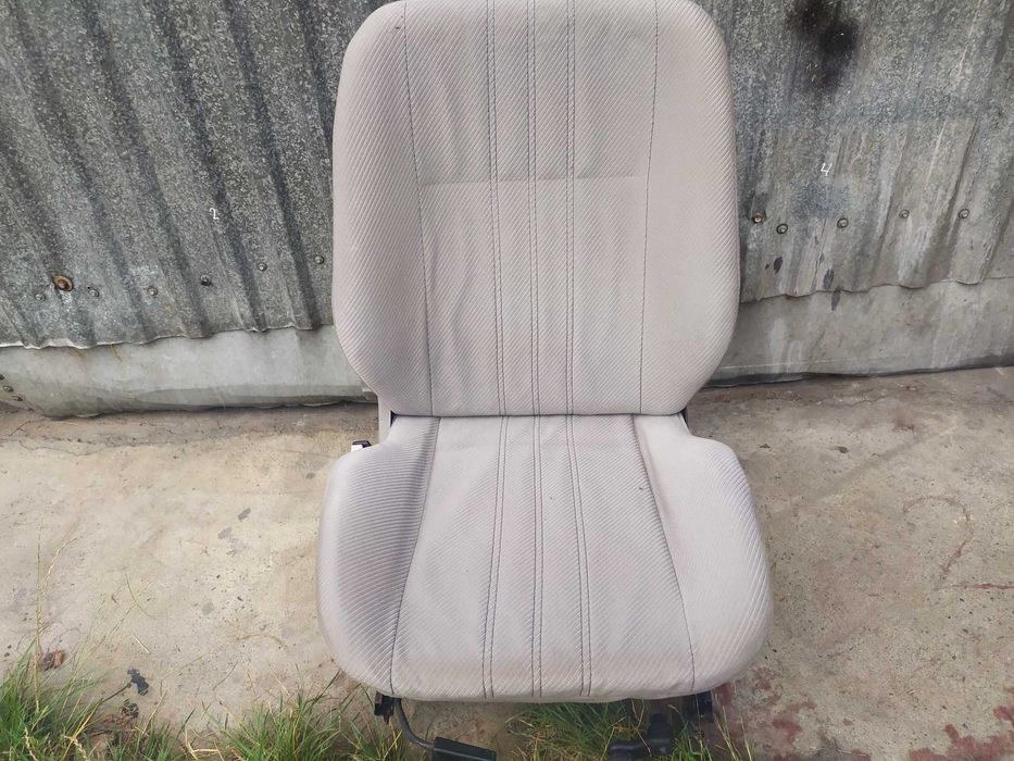 Сидіння передне водійське сидение сідушка Опель Астра Ф/Вектра А