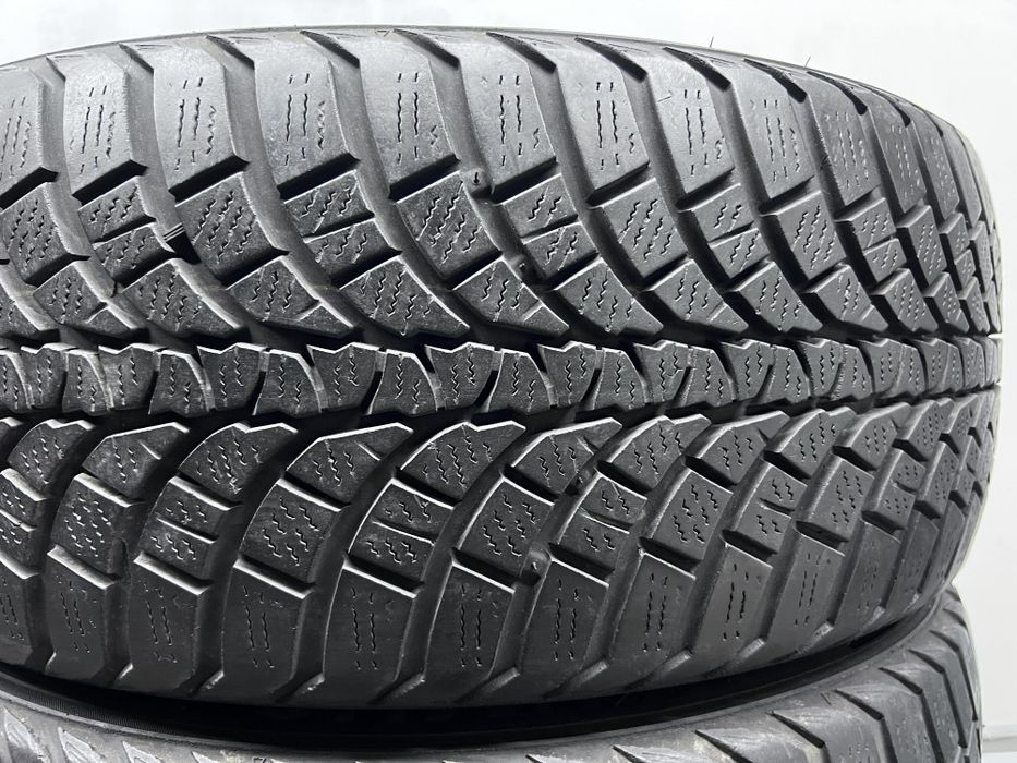 2шт зима 245/45/R19 7мм 2020р Kumho Winter Craft WP71