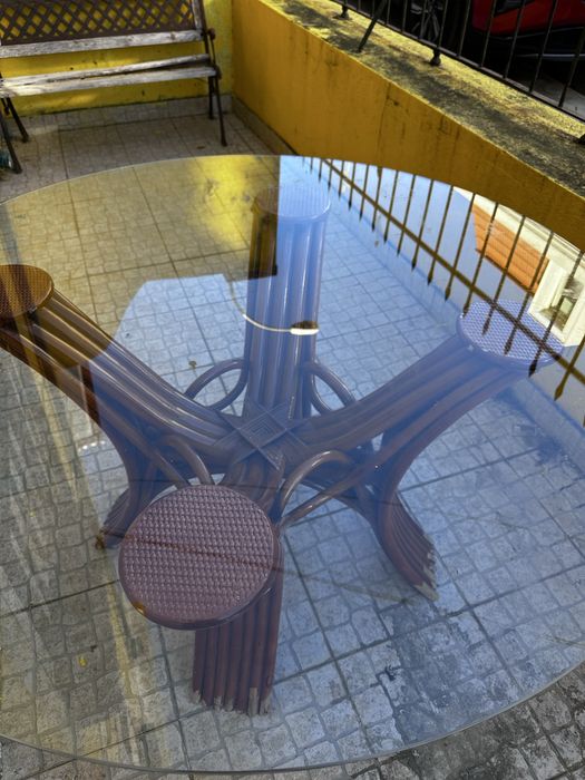 Mesa de vidro 4 pessoas