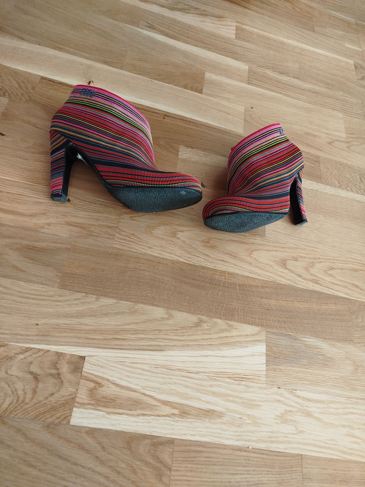 Buty jesienno wiosenne na obcasie
