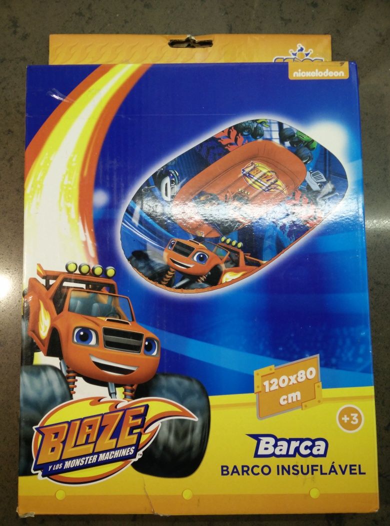 Barco insuflável 120X80 monster machines