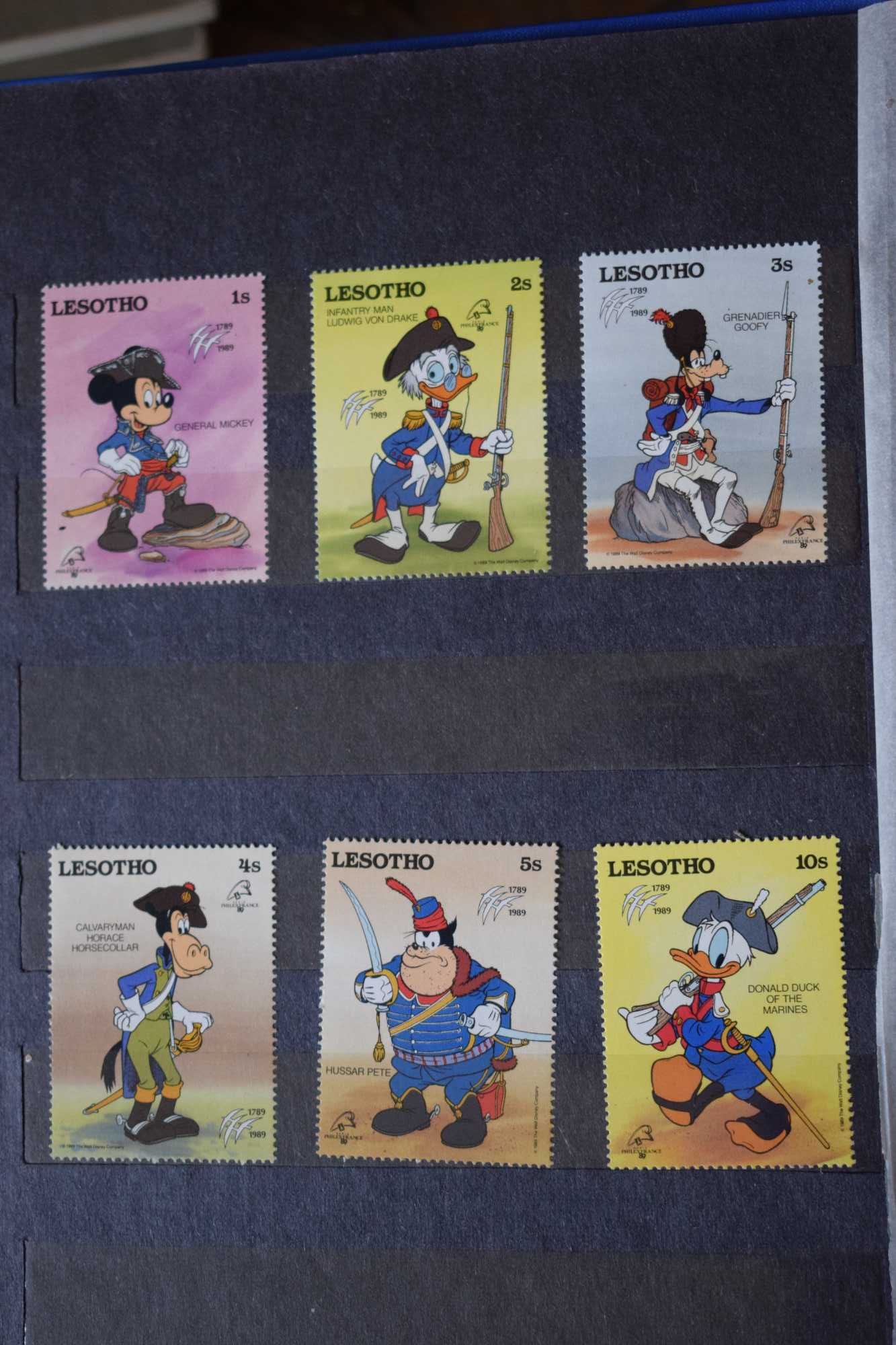 Kolekcja znaczków tematyka Walt Disney