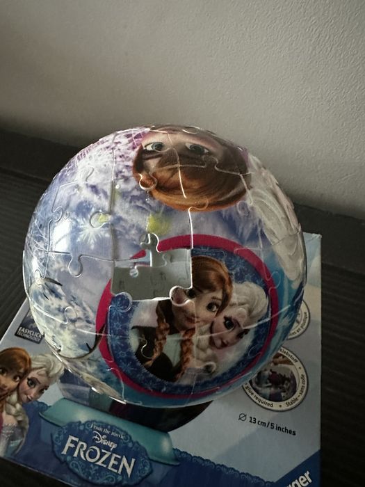 Puzzle 3D kula Anna i Elza