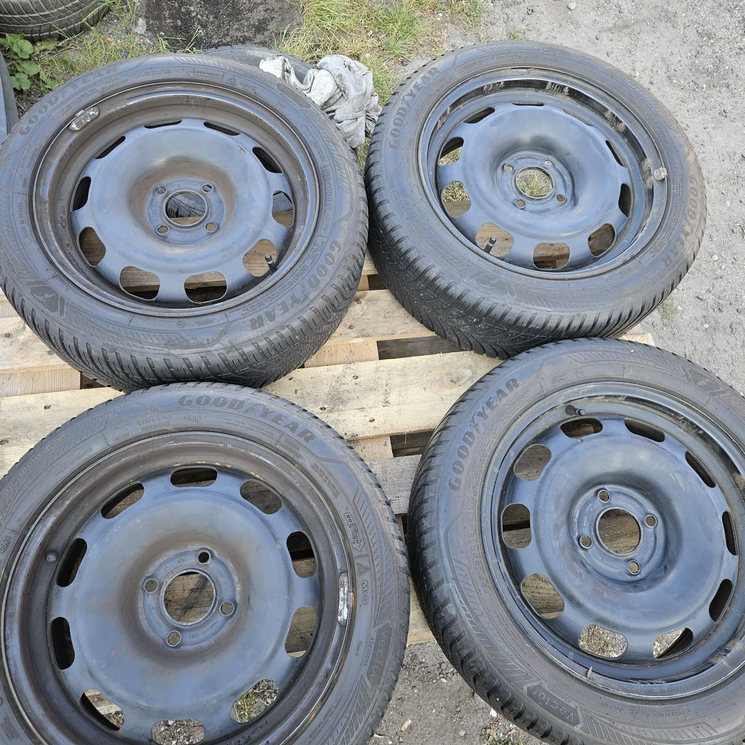Felgi 16 Opel Corsa F 4x108 Peugeot Citroen DS ET38