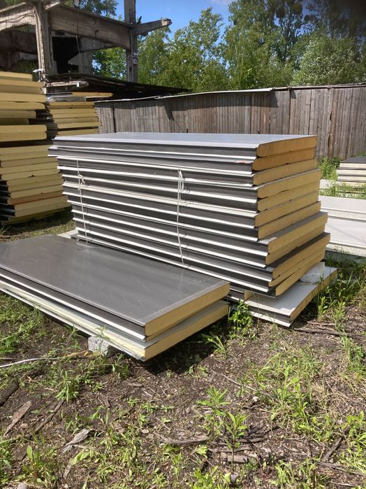 Płyta warstwowa dachowa