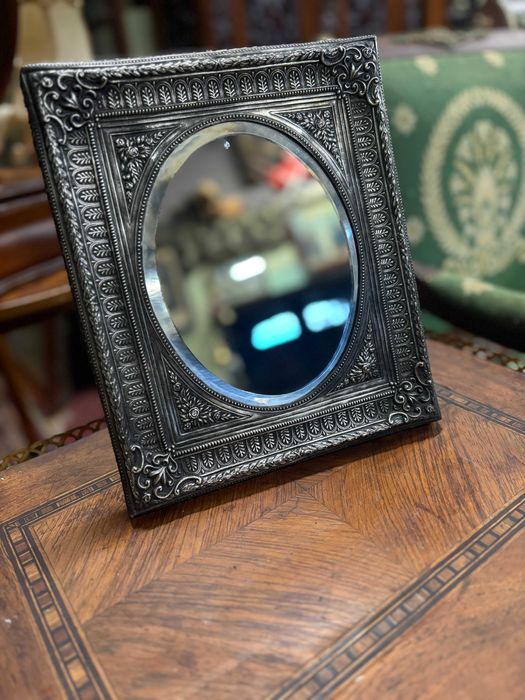 Przedwojenne lusterko