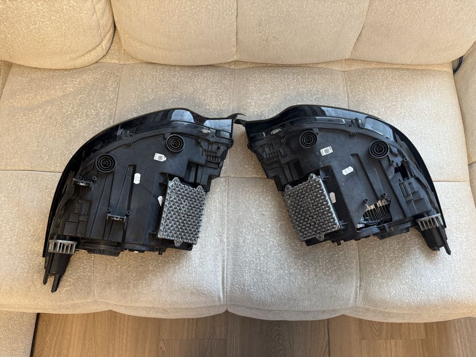 Фара права BMW i3 adaptive LED