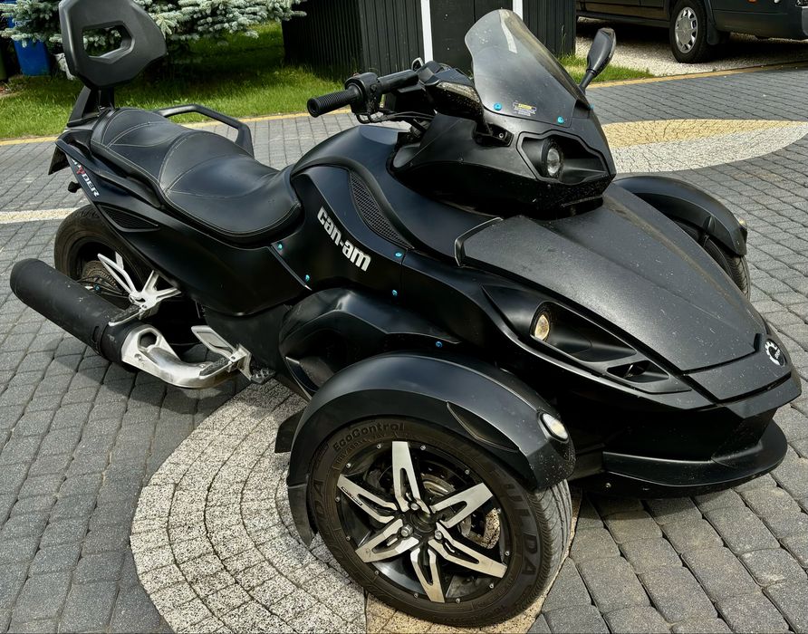Can am spyder 2011r
