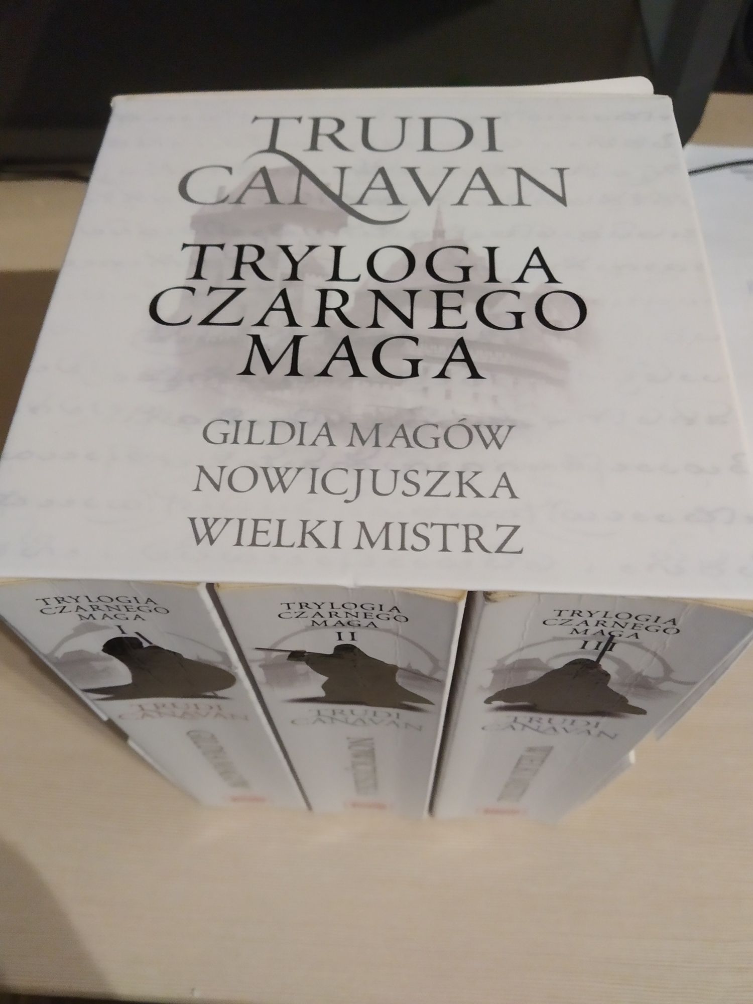 Trylogia czarnego maga