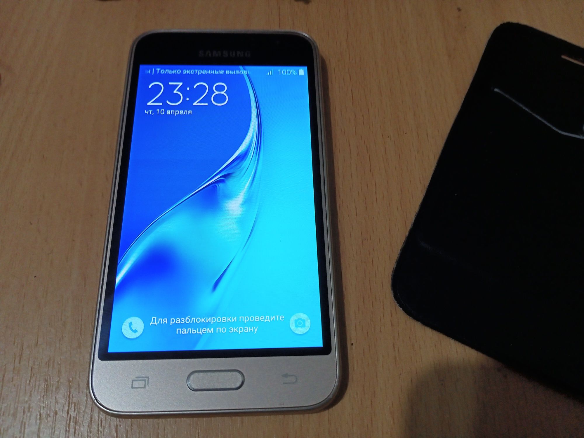 Продам смартфон от Samsung.