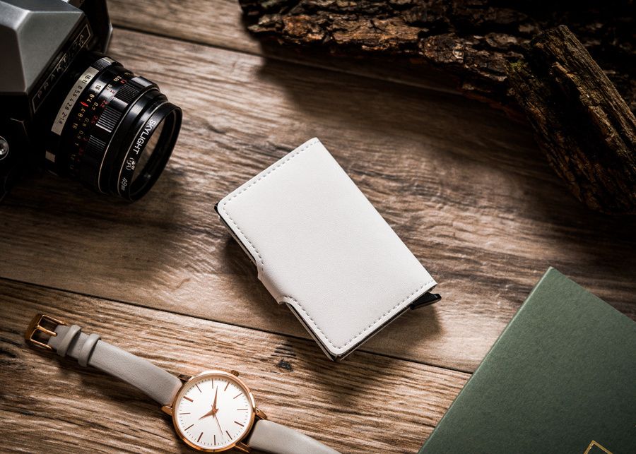 skórzane etui z podajnikiem na karty i wizytówki - peterson