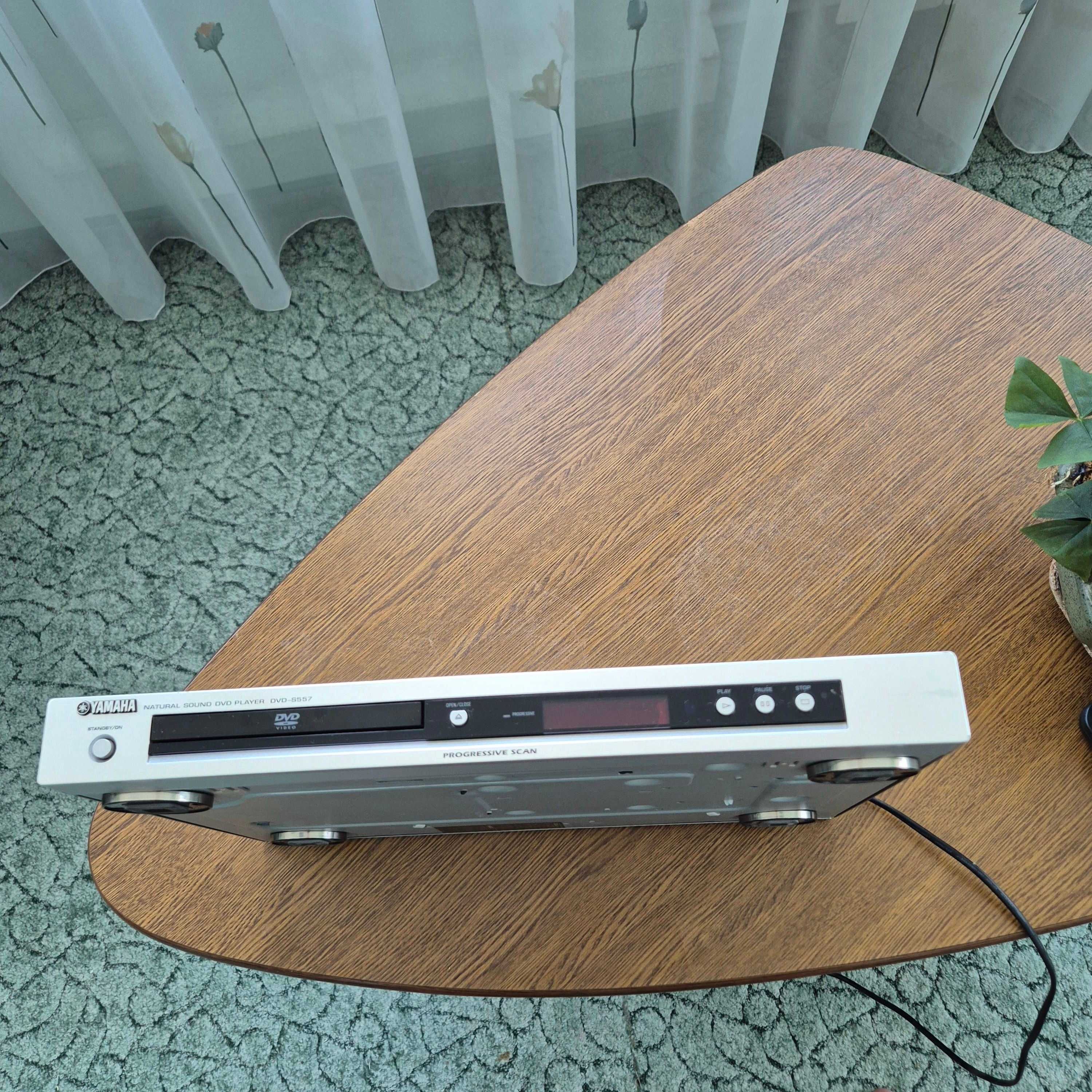 Продам DVD-Player YAMAHA-S557 made in Hungary