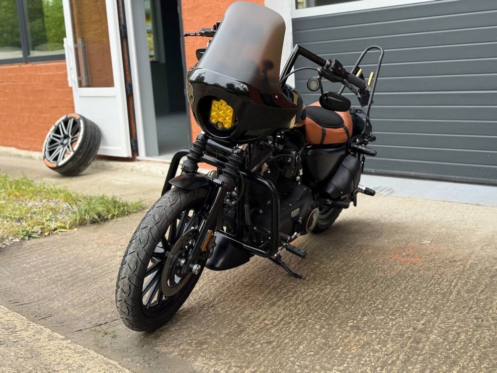 Harley-Davidson (Sportster) iron 883N/1200 Custom