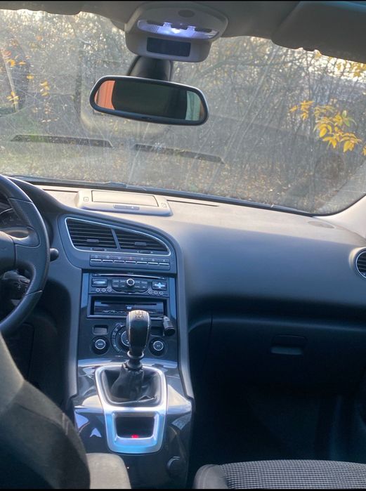 Продам або обміняю Пежо 5008 з доплатою в обидва боки