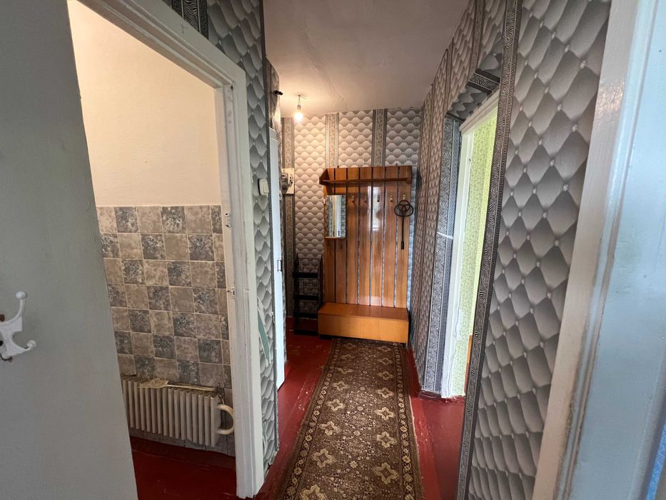 Продається двокімнатна квартира, в м. Сквира.