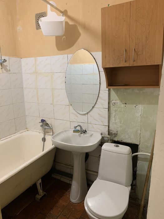 Продам 2к кв 5/5 ул Академика Янгеля 1