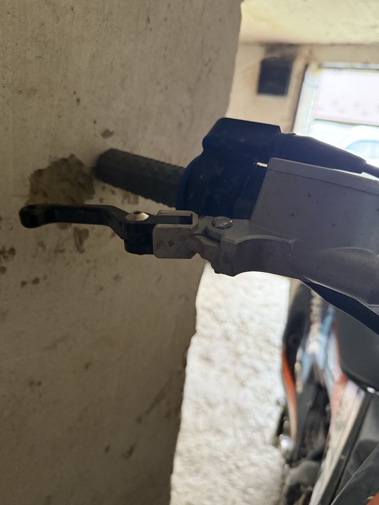 Продам ручку тормозу неламайку