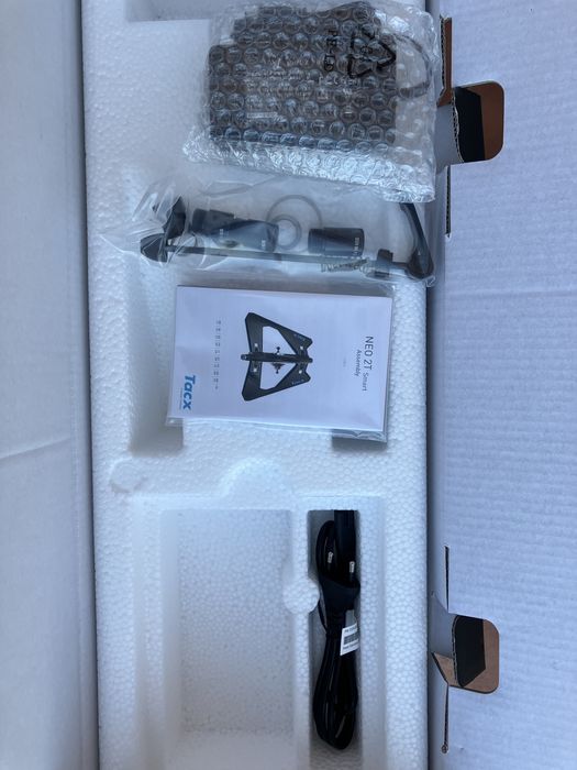 Król Tacx Neo 2T. Interaktywny trenażer na kasetę Direct Drive. Gwar.