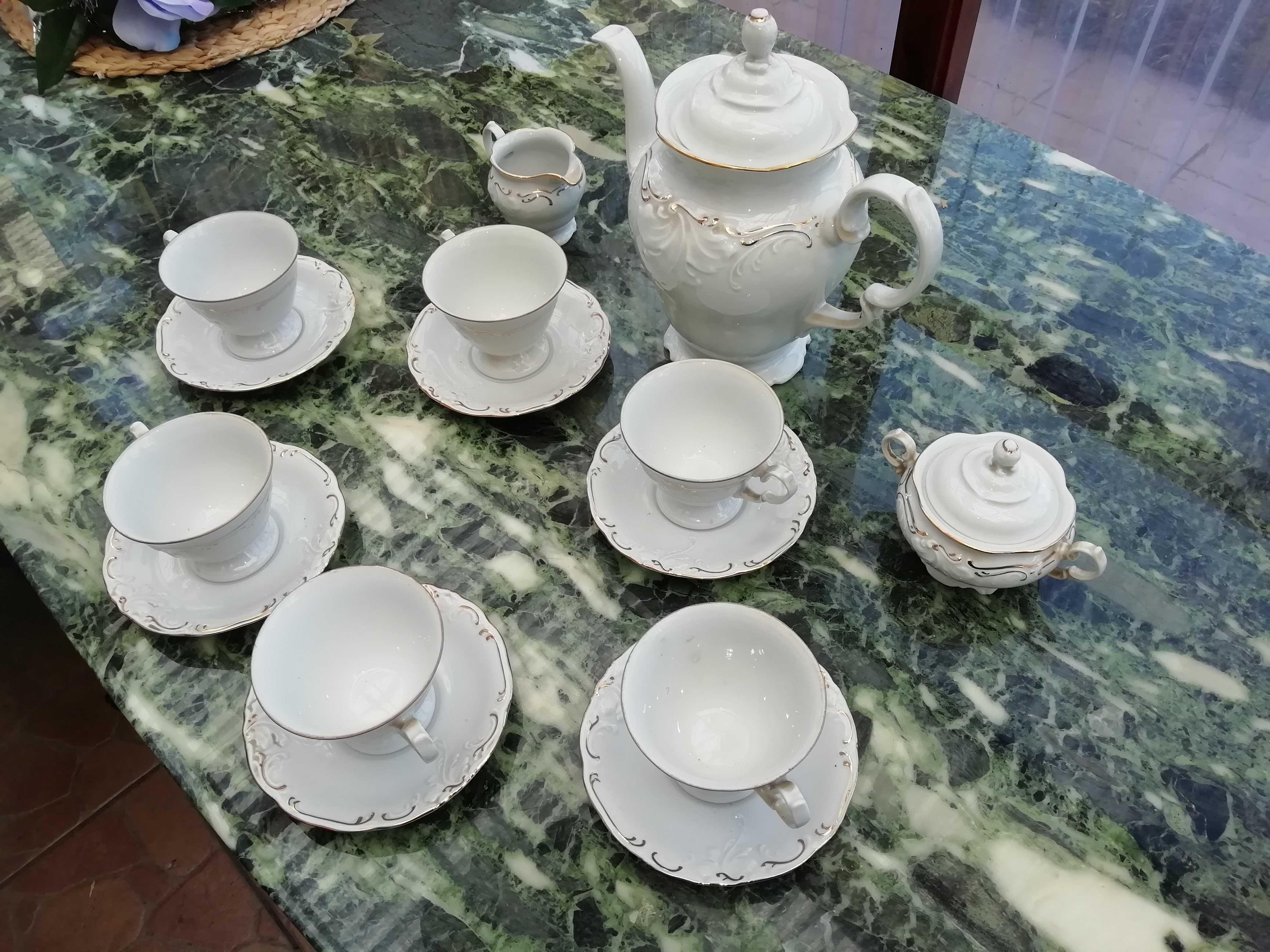Zabytkowy serwis porcelanowy Karolina
