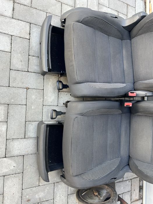 Продам сиденья на фольцваген тоуран идеал состаяние